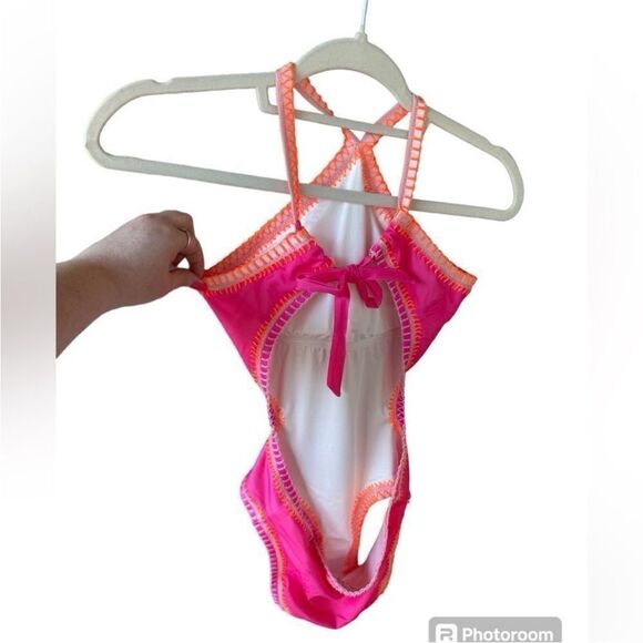 PQ Swim NWT Crochet Trim Halter Neck One Piece Swimsuit in Pink/Orange Size M - Picture 9 of 13